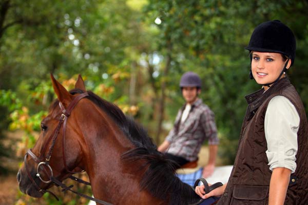 Luz horse riding